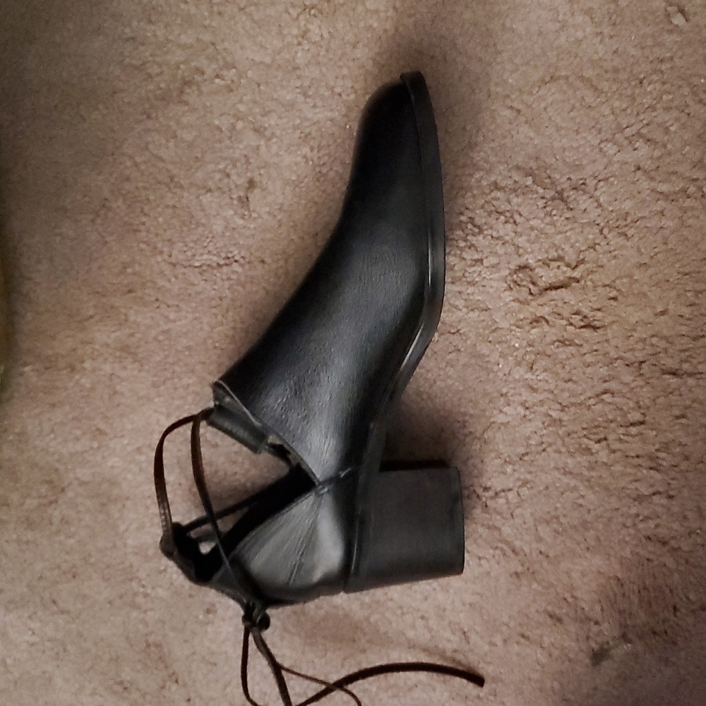 Women's Black Leather Vintage Booties, Size US 7.5M